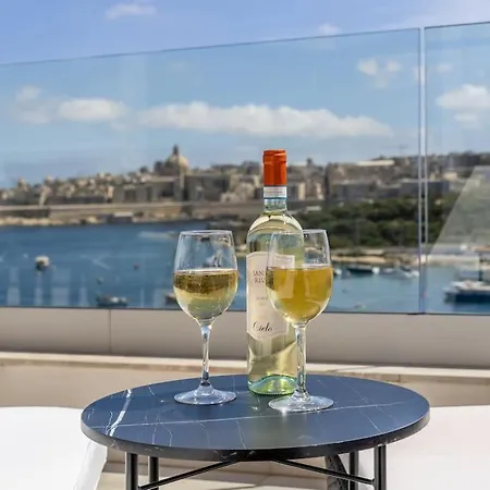 Modern 3 Bedrooms Penthouse With A Breathtaking Valletta View