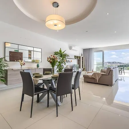 Modern 3 Bedrooms Penthouse With A Breathtaking Valletta View 斯利马