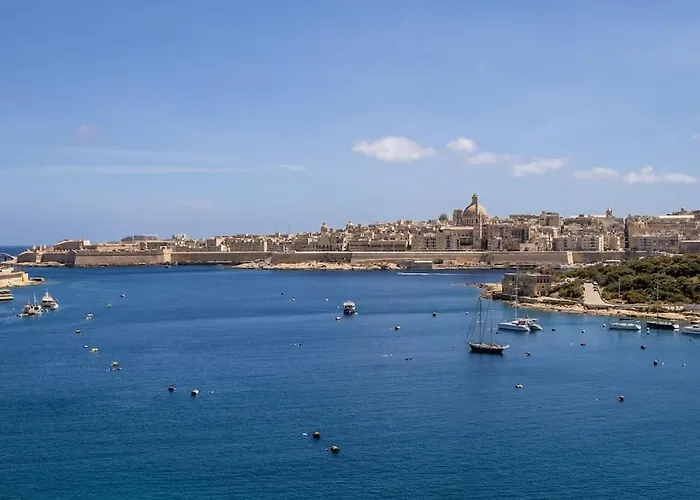 Modern 3 Bedrooms Penthouse With A Breathtaking Valletta View * Σλιέμα