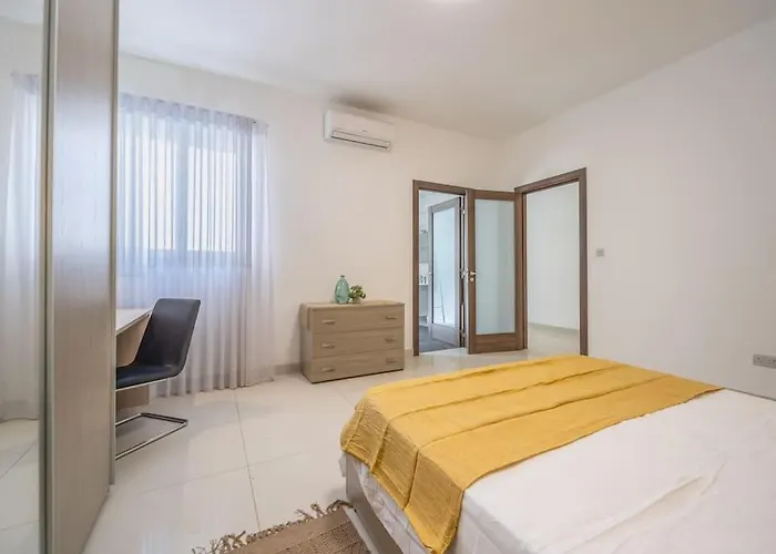 Διαμέρισμα Modern 3 Bedrooms Penthouse With A Breathtaking Valletta View *