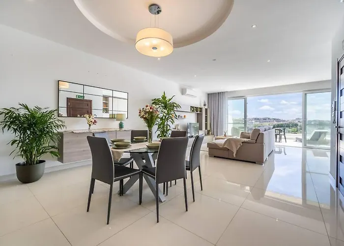 Modern 3 Bedrooms Penthouse With A Breathtaking Valletta View Σλιέμα