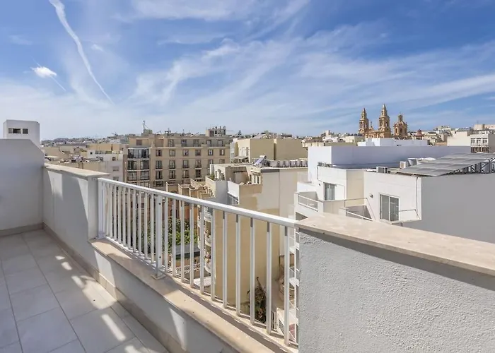 Modern 3 Bedrooms Penthouse With A Breathtaking Valletta View Διαμέρισμα *