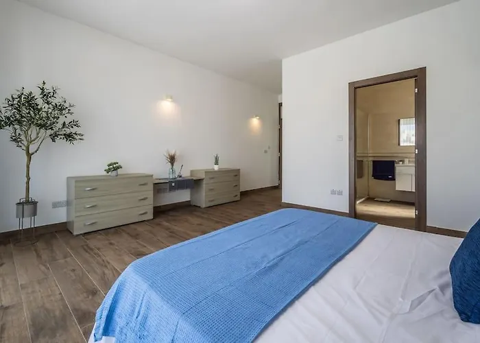 Modern 3 Bedrooms Penthouse With A Breathtaking Valletta View Διαμέρισμα