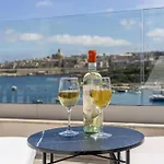 Modern 3 Bedrooms Penthouse With A Breathtaking Valletta View