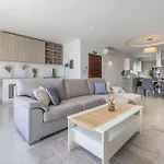 Modern 3 Bedrooms Penthouse With A Breathtaking Valletta View Appartamento *